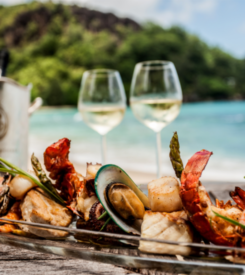 A Foodie’s Guide to Phuket’s Seafood Scene: Top Spots & Must-Try Dishes, Top Things to Do in Phuket